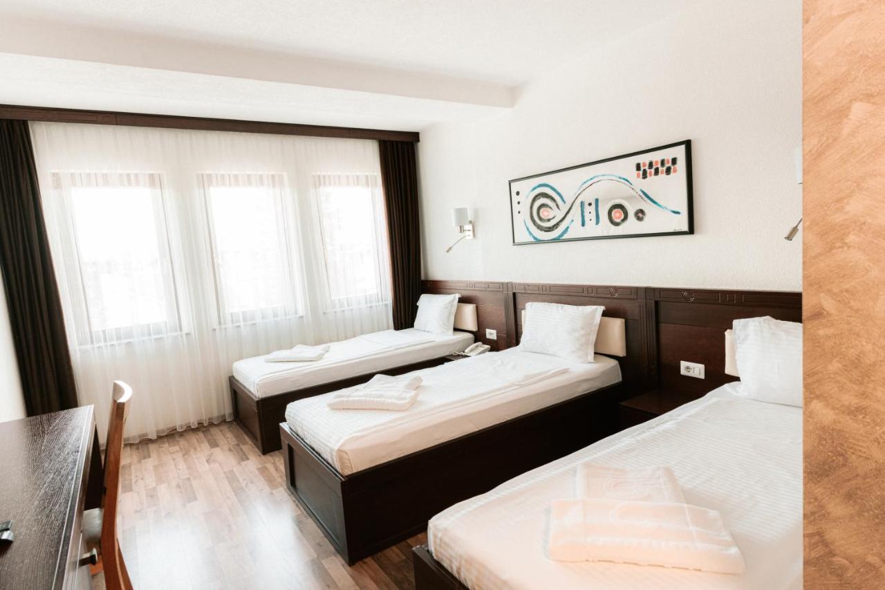Hotel Centrum Prizren Exterior photo