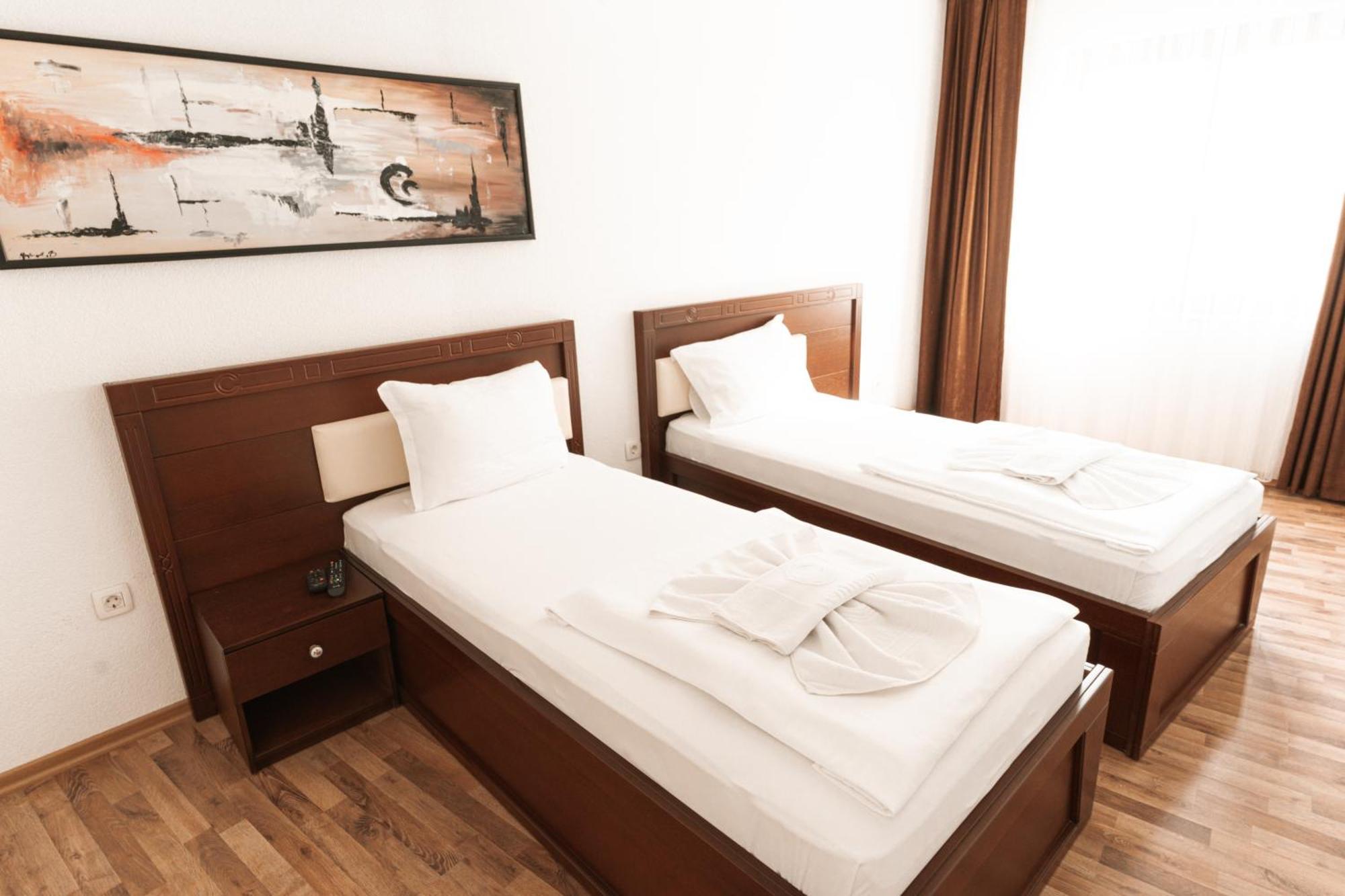 Hotel Centrum Prizren Exterior photo