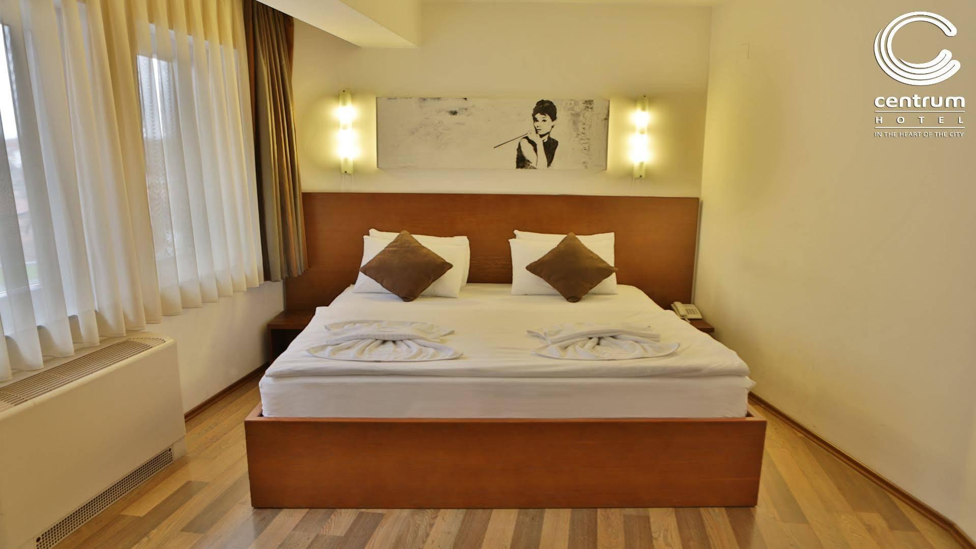 Hotel Centrum Prizren Exterior photo